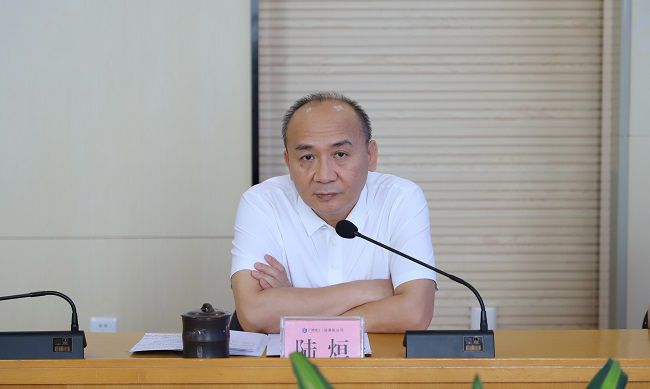 陸烜講話。鄭詩(shī)寶 攝（修）.jpg